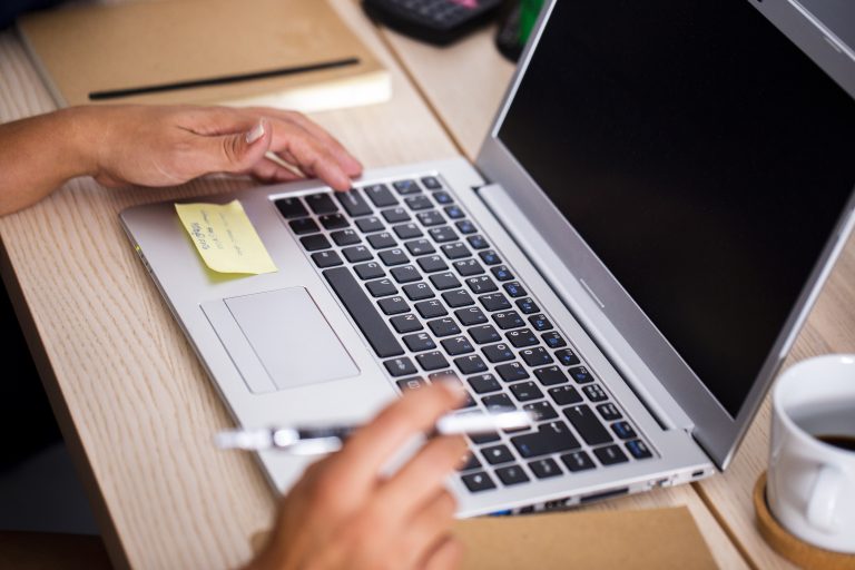 Notebook Seminovo: 6 Benefícios para Impulsionar o seu Negócio