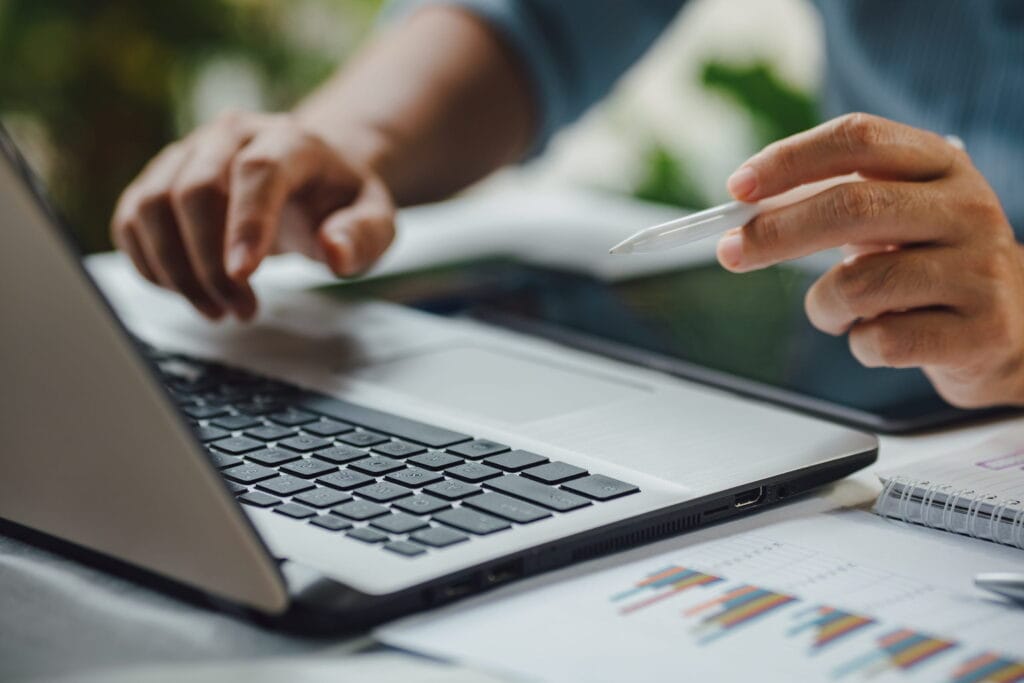 Saiba como a locação de equipamentos de TI impulsiona o crescimento das empresas e veja um panorama sobre essa tendência no Brasil