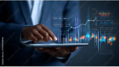 homem analisando dados para ilustrar texto sobre captura de dados